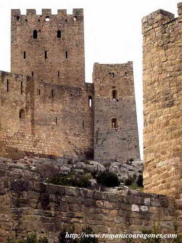 TORRE NORESTE ENTRE LA DEL HOMENAJE Y UN CUBO DE MURALLA